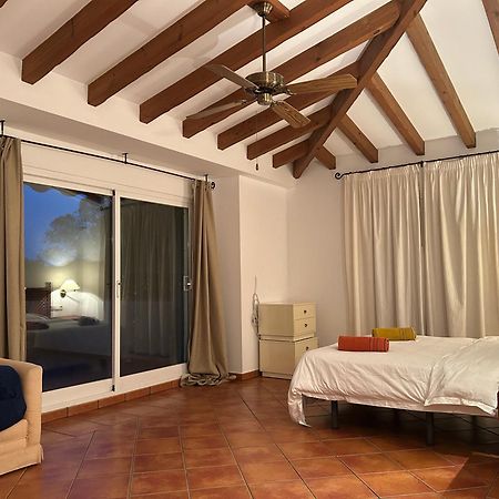 Villa Close To The Beach In ماربيا المظهر الخارجي الصورة