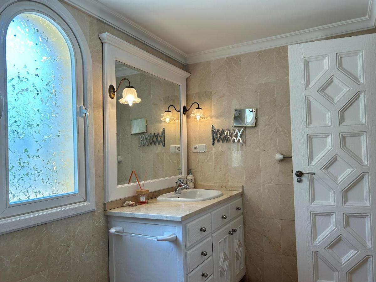 Villa Close To The Beach In ماربيا المظهر الخارجي الصورة